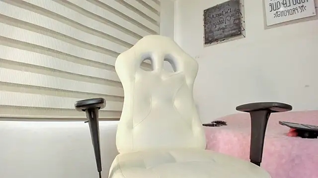 Violet spencer online show from December 10, 2024, 7:32 pm