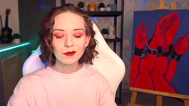 FascinatingEyess online show from November 17, 2025, 9:20 pm