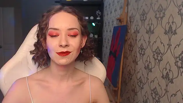 Snapshot of FascinatingEyess chatting on May 4, 2026, 7:21 pm FascinatingEyess online show from May 4, 2026, 7:21 pm