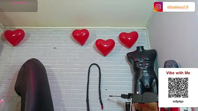 elizatexx online show from February 26, 2026, 8:08 pm