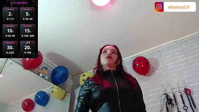 elizatexx online show from June 12, 2026, 8:41 pm
