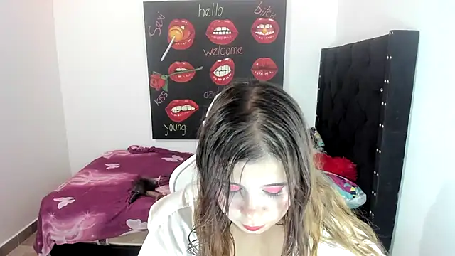 Ladyboom18 online show from February 21, 2025, 2:17 am