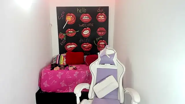 Ladyboom18 online show from March 4, 2025, 5:53 am