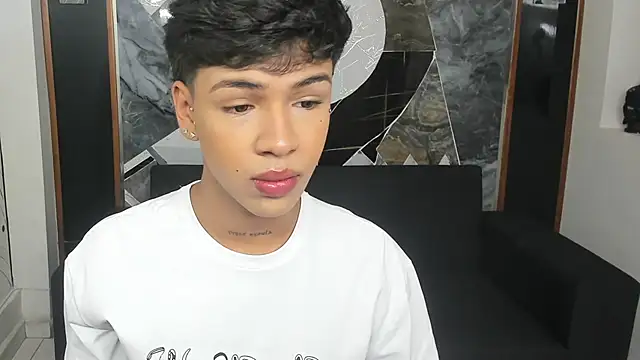 Snapshot of Timmy_King_ chatting on December 8, 2024, 9:30 pm Timmy King online show from December 8, 2024, 9:30 pm
