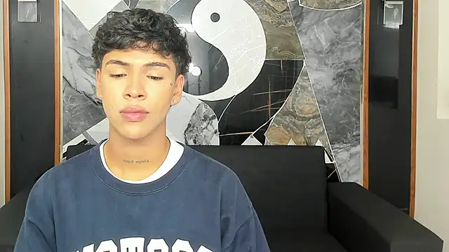Snapshot of Timmy_King_ chatting on December 17, 2024, 12:56 am Timmy King online show from December 17, 2024, 12:56 am