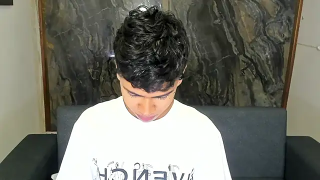 Snapshot of Timmy_King_ chatting on January 6, 2025, 10:26 pm Timmy King online show from January 6, 2025, 10:26 pm