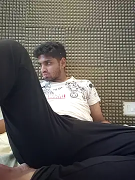 Snapshot of mykecockslong chatting on October 4, 2025, 5:11 pm mykecockslong online show from October 4, 2025, 5:11 pm