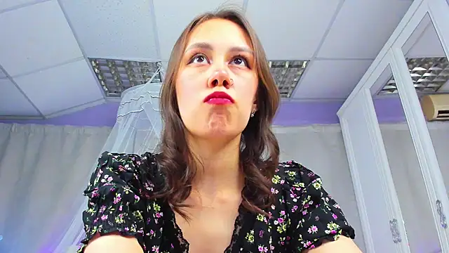 Snapshot of SofiaSolar chatting on February 24, 2025, 11:21 am SofiaSolar online show from February 24, 2025, 11:21 am