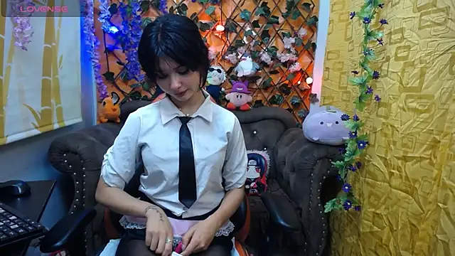 Snapshot of ravenn_20 chatting on January 29, 2025, 11:30 am ravenn 20 online show from January 29, 2025, 11:30 am