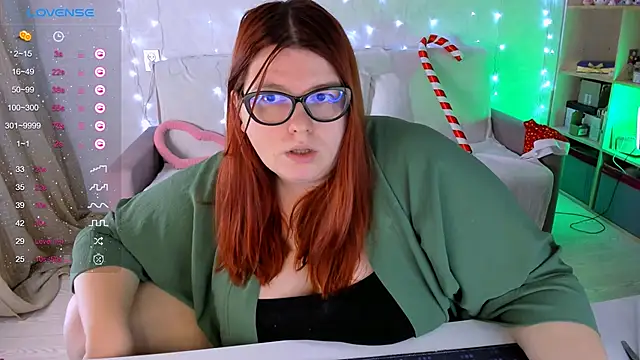 Melissa Purr online show from December 27, 2024, 2:43 pm