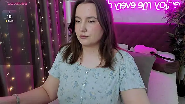FeralPeach online show from May 9, 2026, 7:13 am