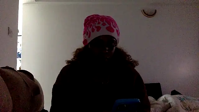 Rose berry online show from February 2, 2025, 5:42 am