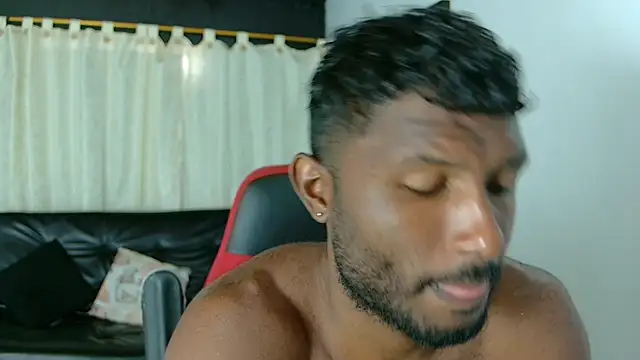 Snapshot of Black_indiian chatting on September 29, 2025, 3:17 pm Black indiian online show from September 29, 2025, 3:17 pm