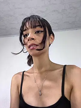 Soy Ania Sweet online show from May 12, 2026, 1:58 am