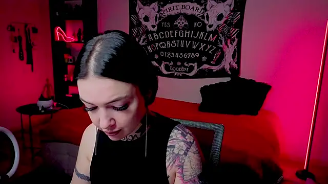 Magic Allie online show from May 6, 2026, 6:46 pm