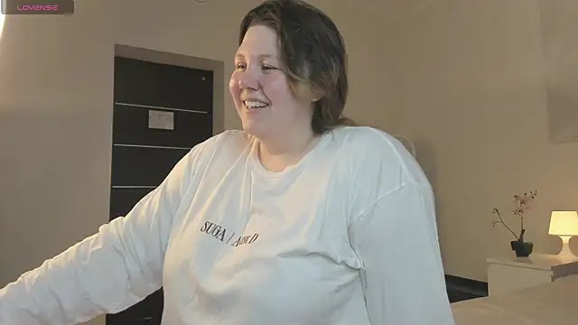 Snapshot of Ruth_Oliver chatting on July 18, 2026, 9:24 am Ruth Oliver online show from July 18, 2026, 9:24 am