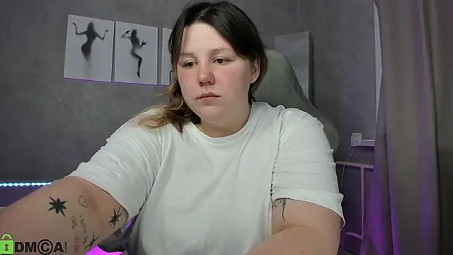 Snapshot of Ruth_Oliver chatting on July 23, 2026, 1:08 am Ruth Oliver online show from July 23, 2026, 1:08 am