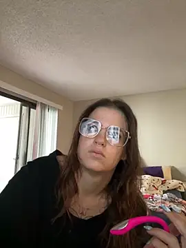 SafeinouterSpace online show from November 18, 2025, 7:29 pm