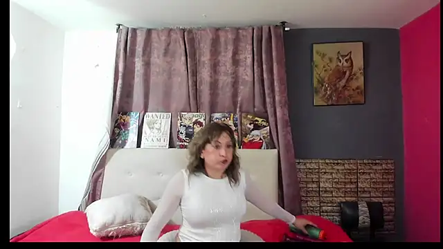 Snapshot of violl3tfoxx chatting on June 10, 2026, 1:39 am violl3tfoxx online show from June 10, 2026, 1:39 am