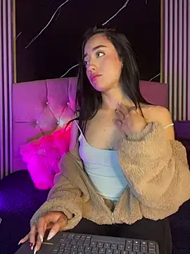 Snapshot of Ady_18 chatting on September 17, 2025, 7:48 pm Ady 18 online show from September 17, 2025, 7:48 pm