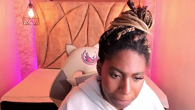 Snapshot of Queen_perla_ chatting on January 20, 2025, 5:48 pm Queen perla online show from January 20, 2025, 5:48 pm