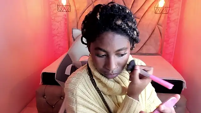 Snapshot of Queen_perla_ chatting on February 22, 2025, 12:29 pm Queen perla online show from February 22, 2025, 12:29 pm