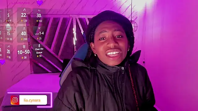 Queen perla  online show from October 2, 2025, 11:39 am