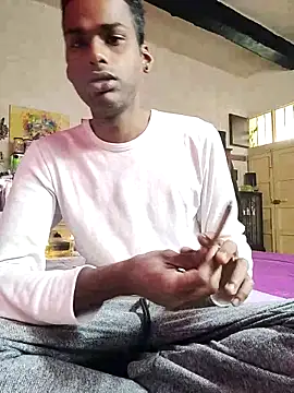 Snapshot of KeptupInosine chatting on February 3, 2026, 12:32 pm KeptupInosine online show from February 3, 2026, 12:32 pm