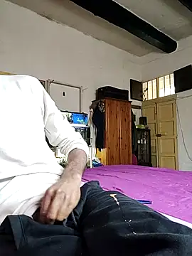 Snapshot of KeptupInosine chatting on February 16, 2026, 1:40 pm KeptupInosine online show from February 16, 2026, 1:40 pm