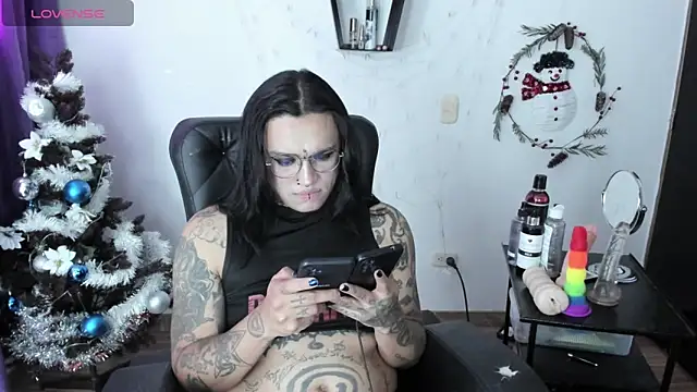 Snapshot of Goth_ink chatting on December 20, 2024, 9:28 pm Goth ink online show from December 20, 2024, 9:28 pm