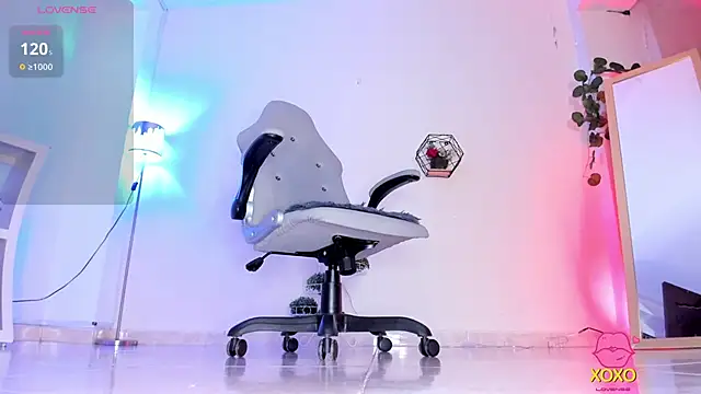 thais dreams online show from November 27, 2025, 1:02 pm