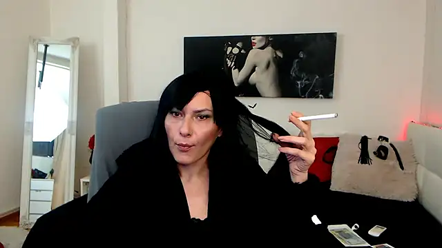 Snapshot of EvelynQueenn chatting on January 16, 2025, 7:07 am EvelynQueenn online show from January 16, 2025, 7:07 am