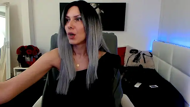 Snapshot of EvelynQueenn chatting on January 28, 2025, 6:16 am EvelynQueenn online show from January 28, 2025, 6:16 am