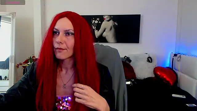 Snapshot of EvelynQueenn chatting on March 15, 2025, 6:25 am EvelynQueenn online show from March 15, 2025, 6:25 am