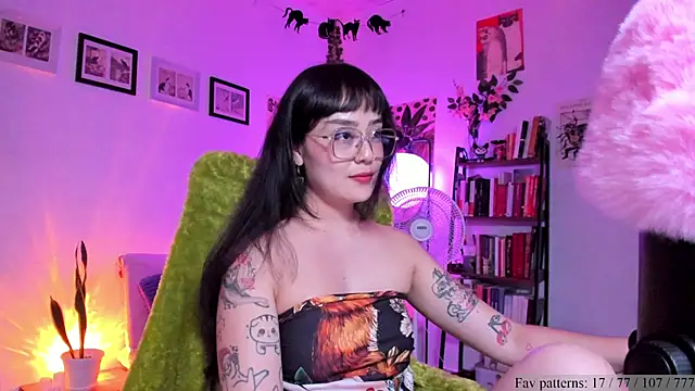 Conlosmichis online show from March 14, 2026, 11:10 pm