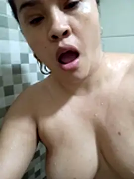Snapshot of lovelyjhessy chatting on January 7, 2025, 11:24 pm lovelyjhessy online show from January 7, 2025, 11:24 pm