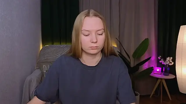 CarolynCohen   online show from January 19, 2025, 1:53 am