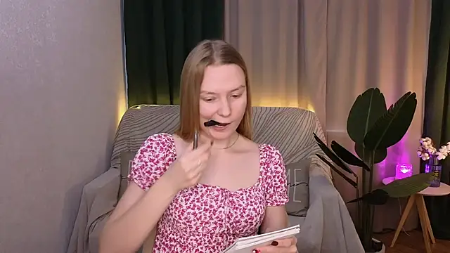 CarolynCohen   online show from March 20, 2025, 5:13 am