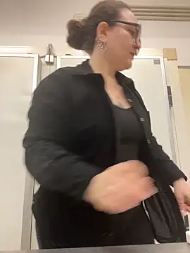 Snapshot of peachgirlmartyna chatting on March 25, 2026, 2:45 pm peachgirlmartyna online show from March 25, 2026, 2:45 pm