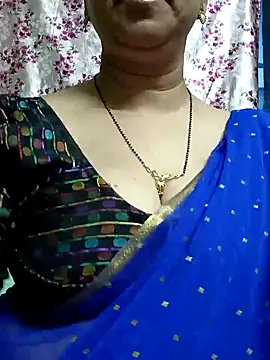 Rosy-B online show from January 3, 2025, 6:14 pm