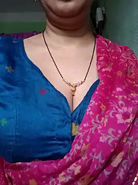 Rosy-B online show from May 5, 2026, 12:29 am