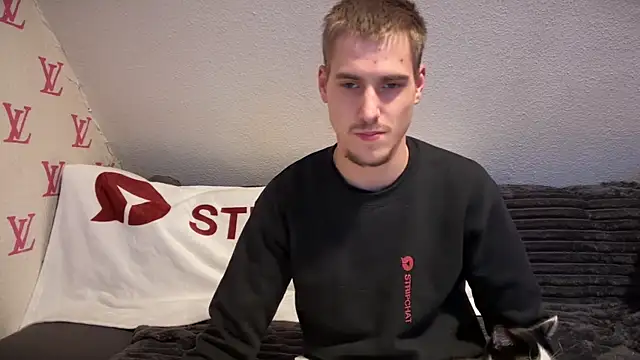 Cookieboy88 online show from January 6, 2025, 5:49 pm