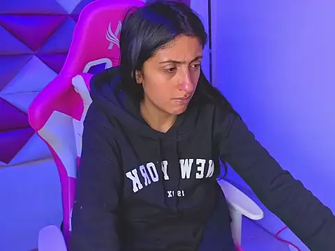 Cameron cutte online show from November 25, 2025, 3:17 am