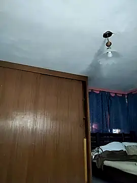 Snapshot of Catalinacandela chatting on September 29, 2025, 8:35 pm Catalinacandela online show from September 29, 2025, 8:35 pm