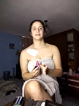 Catalinacandela online show from January 6, 2026, 7:39 pm