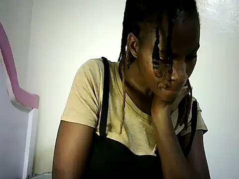 Snapshot of Pierra77 chatting on October 27, 2025, 7:56 am Pierra77 online show from October 27, 2025, 7:56 am