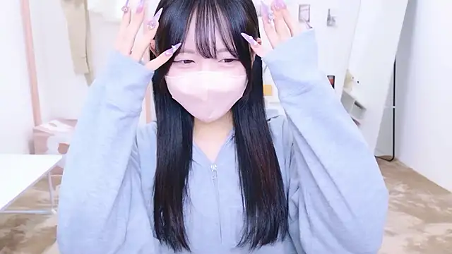 Snapshot of Suzu_ch_xx chatting on September 23, 2025, 1:03 pm Suzu ch xx online show from September 23, 2025, 1:03 pm