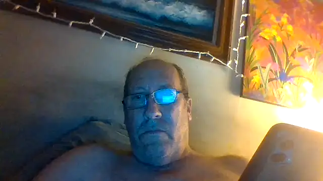 Snapshot of hornyrich69 chatting on February 25, 2026, 2:32 am hornyrich69 online show from February 25, 2026, 2:32 am