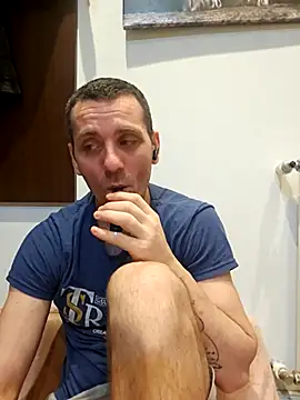 Snapshot of Aian09 chatting on March 14, 2025, 4:43 am Aian09 online show from March 14, 2025, 4:43 am