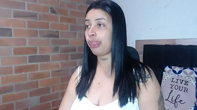 Snapshot of salome__hills1 chatting on April 8, 2026, 6:52 pm salome hills1 online show from April 8, 2026, 6:52 pm